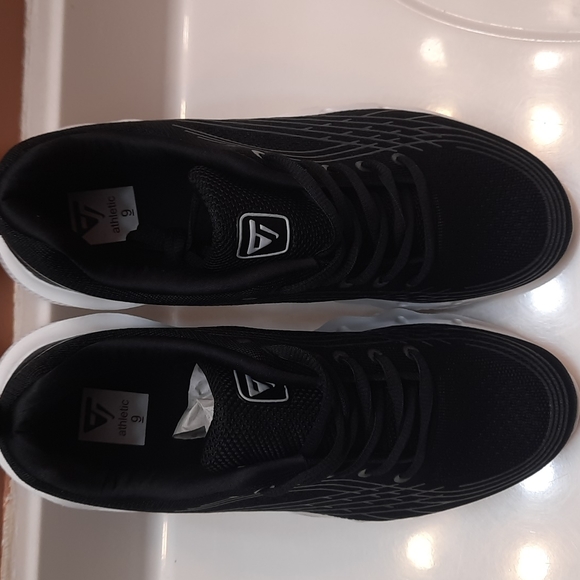 HIGH PERFORMANCE Athletic Shoes - Picture 6 of 6